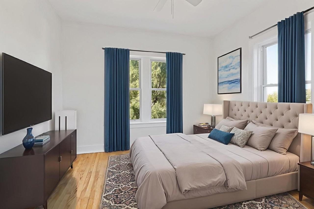 10342 S Calumet Ave Apt 3 #3 - Photo 6 of 25