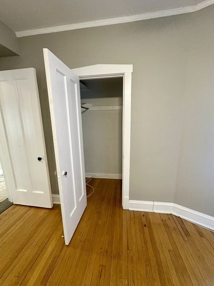 6327 N Oakley Ave Apt 1 #1 - Photo 7 of 20