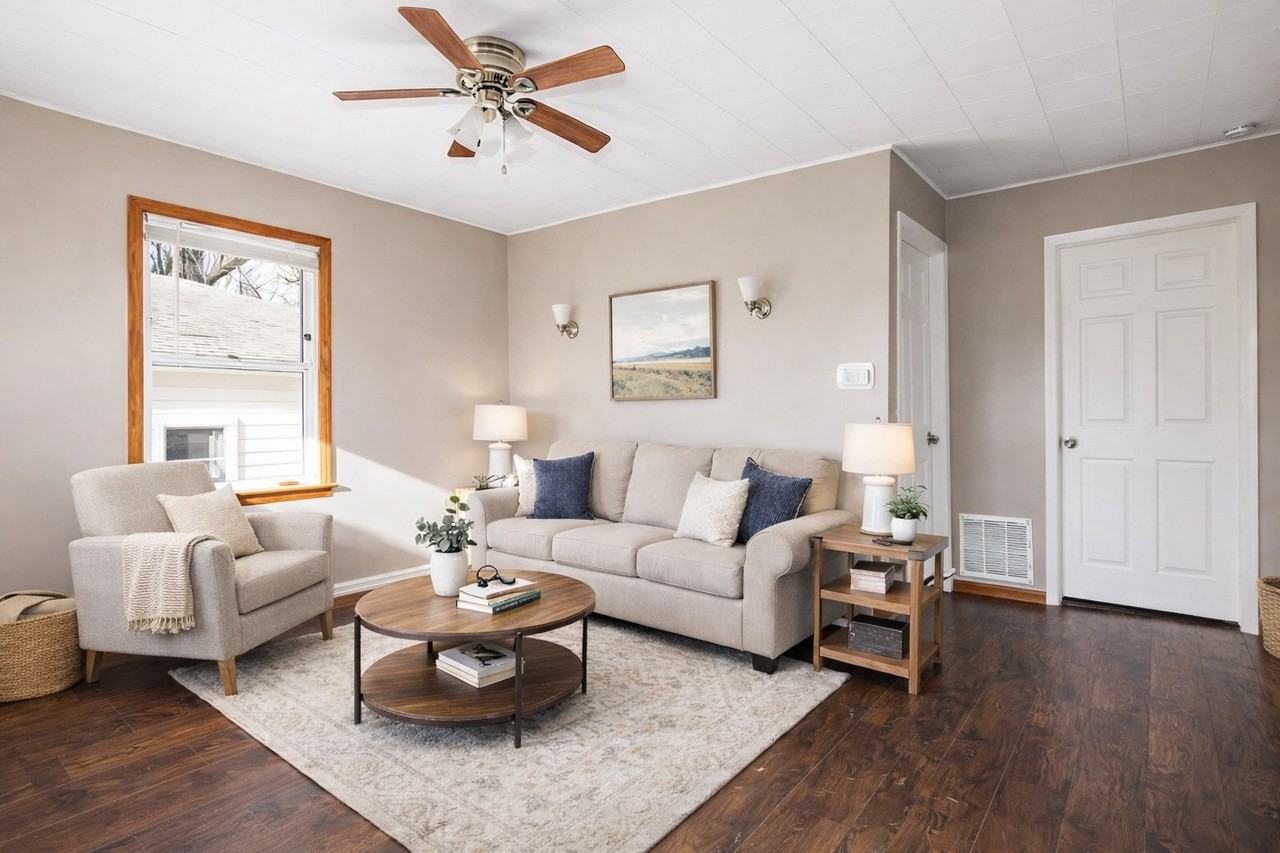 480 Grand Ave - Photo 5 of 21