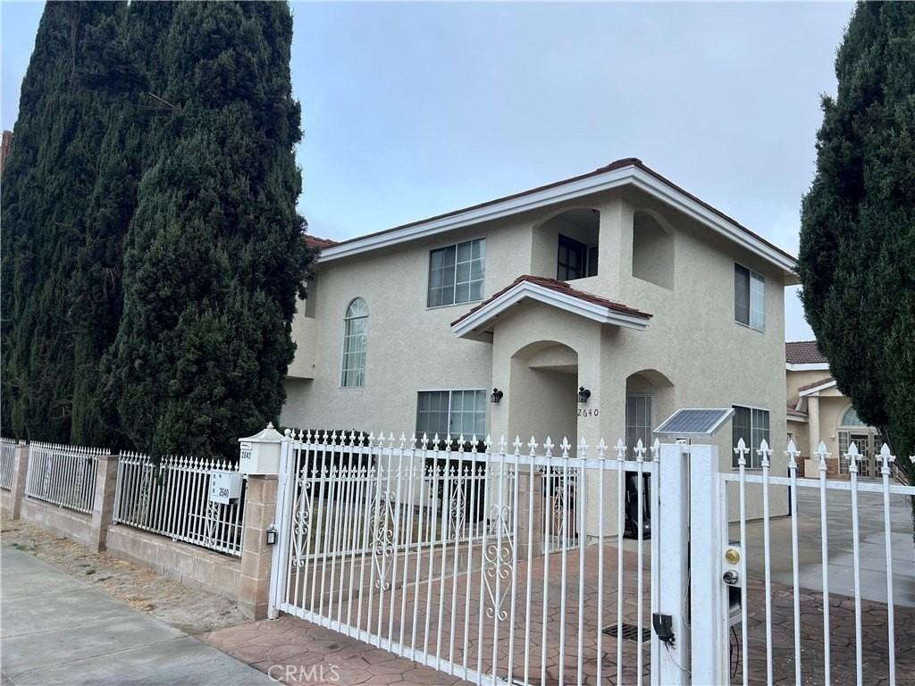 2640 Washington Ave - Photo 3 of 13