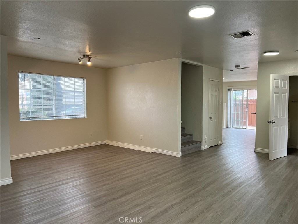 2640 Washington Ave - Photo 4 of 13