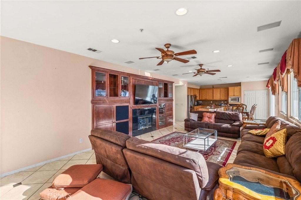 5834 Seminole Way - Photo 6 of 23