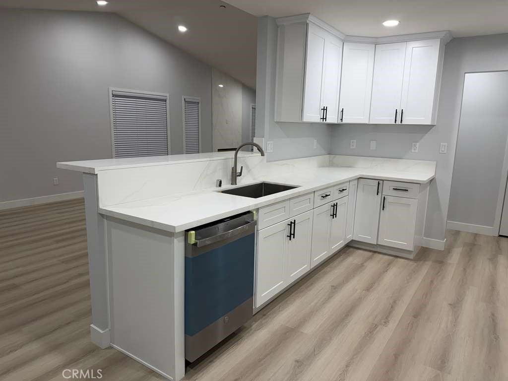 9135 Boxwood Ave - Photo 6 of 24