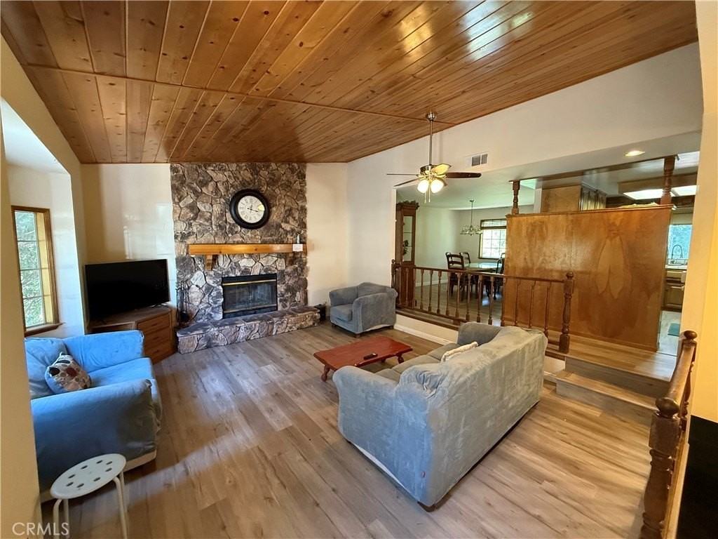 24466 Horst Dr - Photo 2 of 14