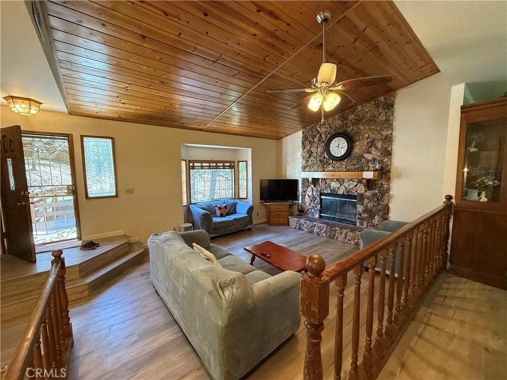 24466 Horst Dr - Photo 3 of 14