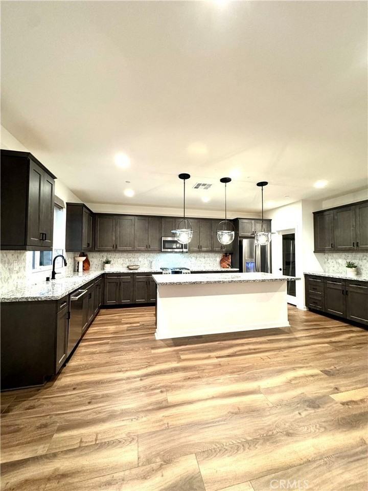 11531 Jack St - Photo 5 of 37