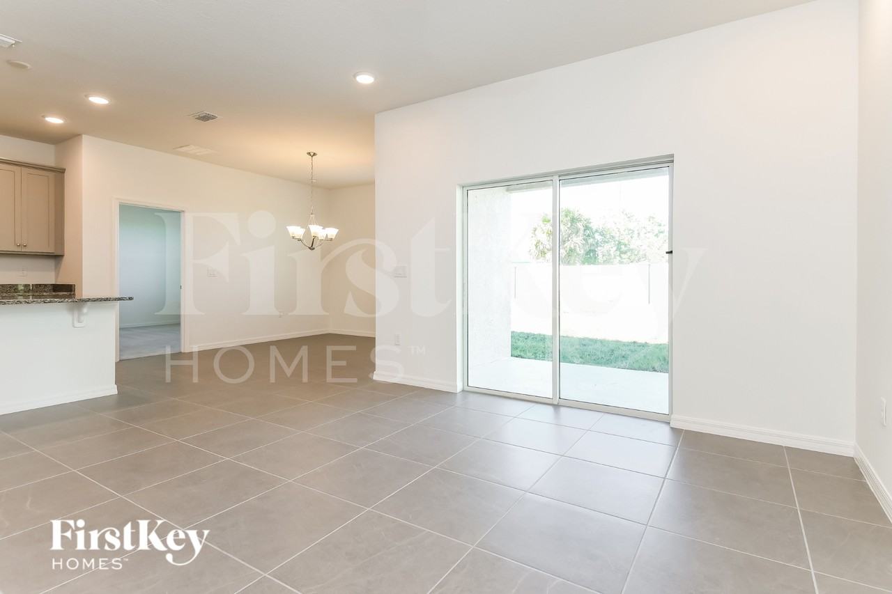 1232 Spokane Pt - Photo 4 of 19