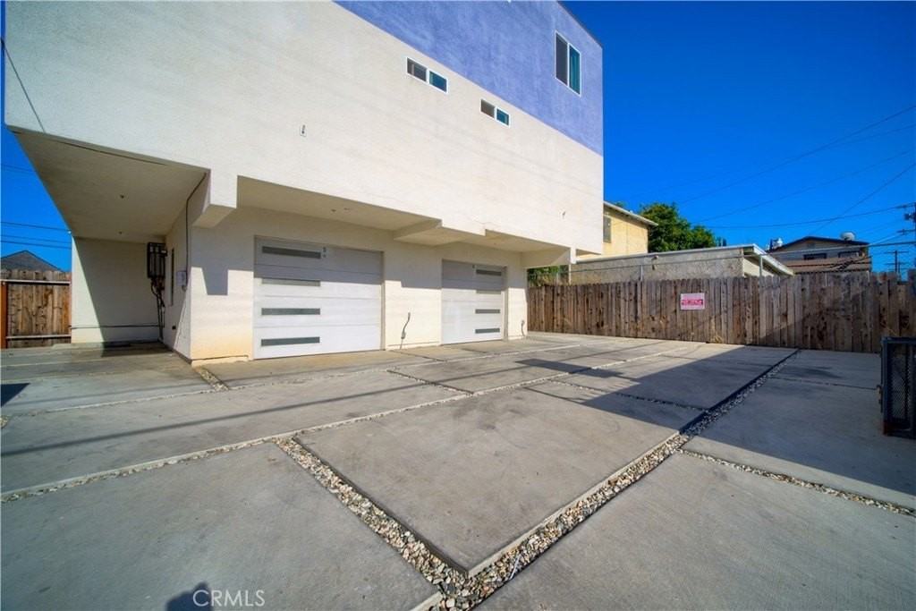 1427 S New Hampshire Ave - Photo 4 of 21