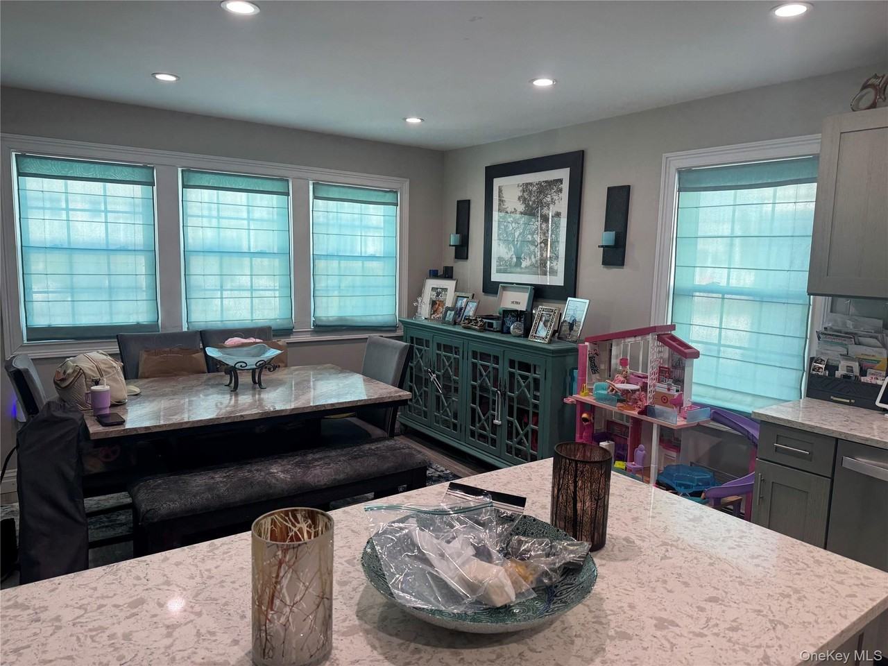 614 Monroe Blvd - Photo 4 of 16