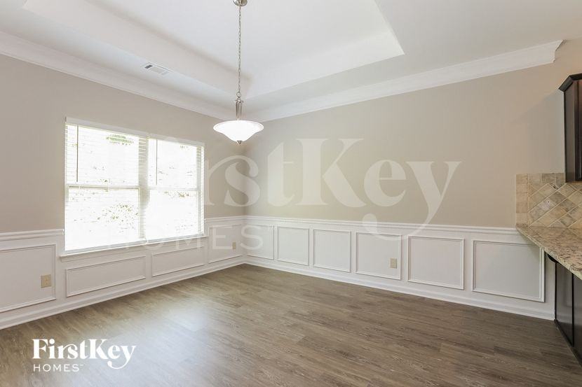 566 Massey Ct - Photo 3 of 15