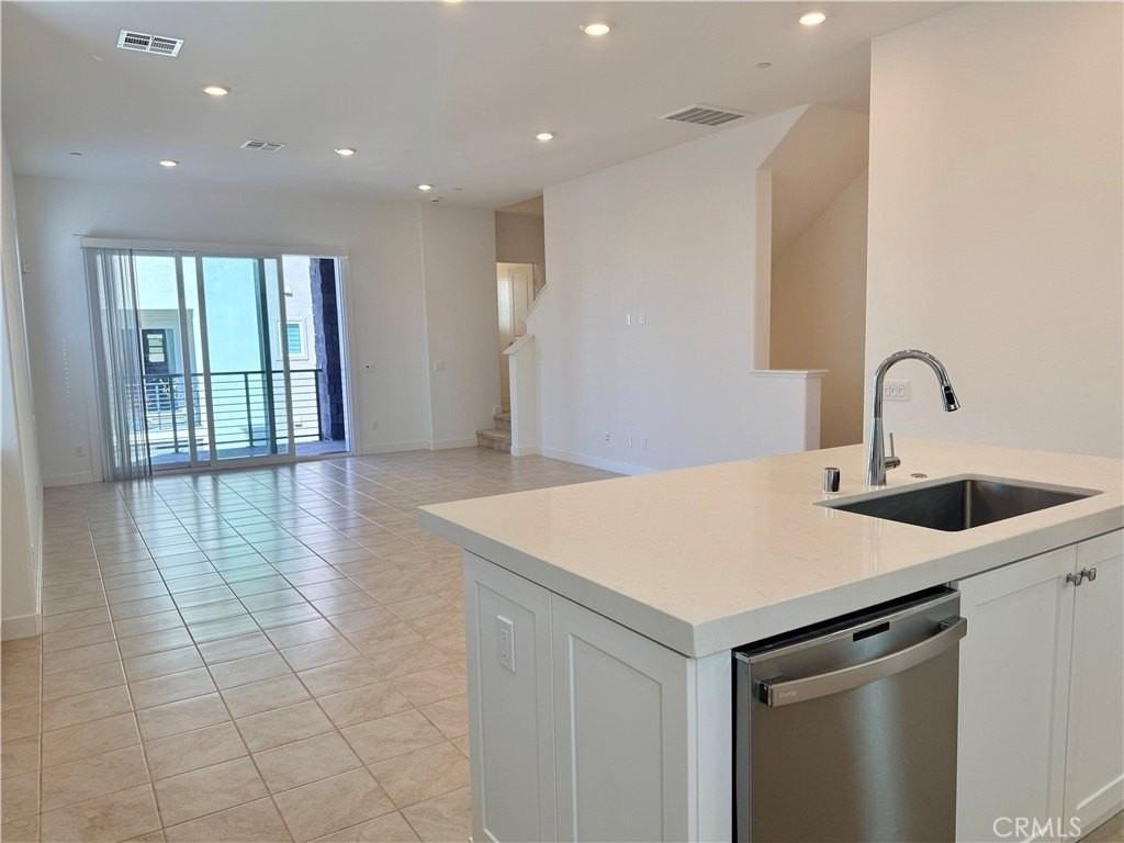 338 Tank - Photo 2 of 6