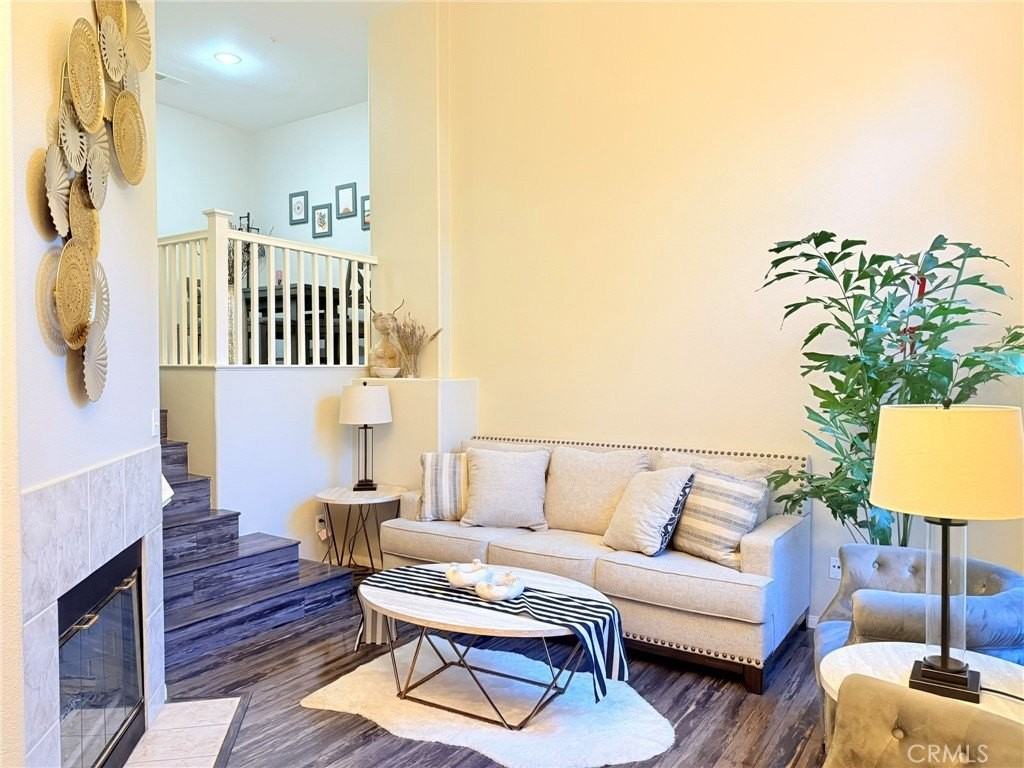 18 Kenilworth Ln #150 - Photo 4 of 46