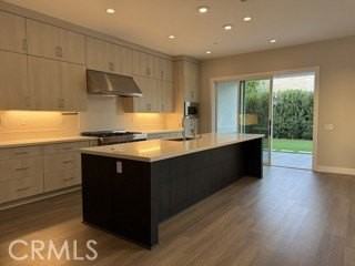 110 Sierra Madre - Photo 4 of 33