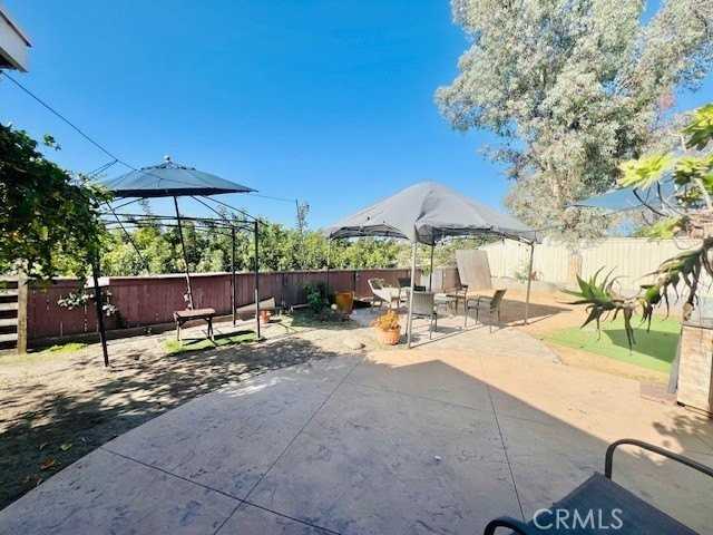 24231 Amurro Dr - Photo 5 of 14