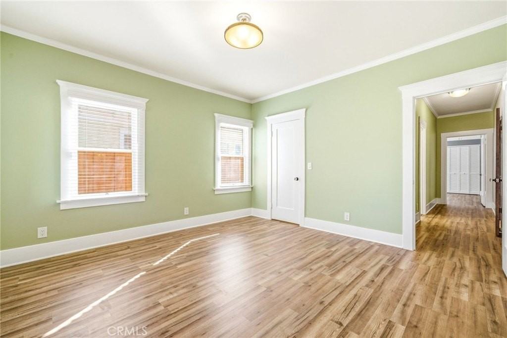 314 E Palmyra Ave - Photo 3 of 23