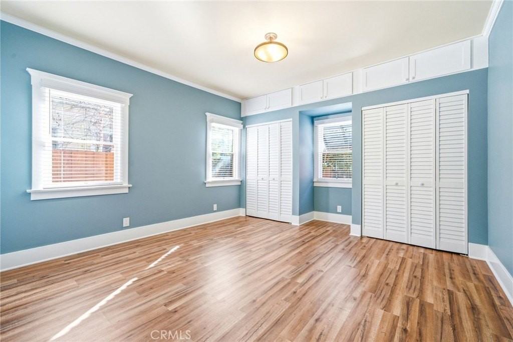 314 E Palmyra Ave - Photo 5 of 23