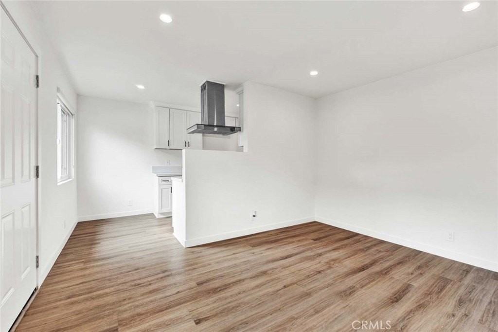 2034 Charle St #E - Photo 5 of 11