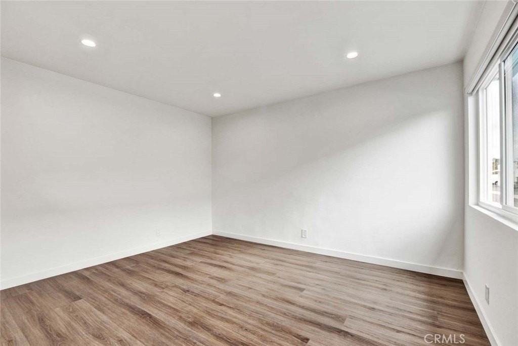 2034 Charle St #E - Photo 6 of 11