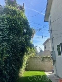 6506 White Oak Ave - Photo 6 of 31