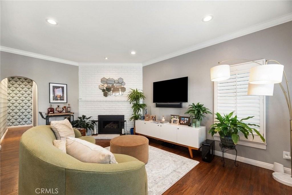 330 28th St - Photo 3 of 28