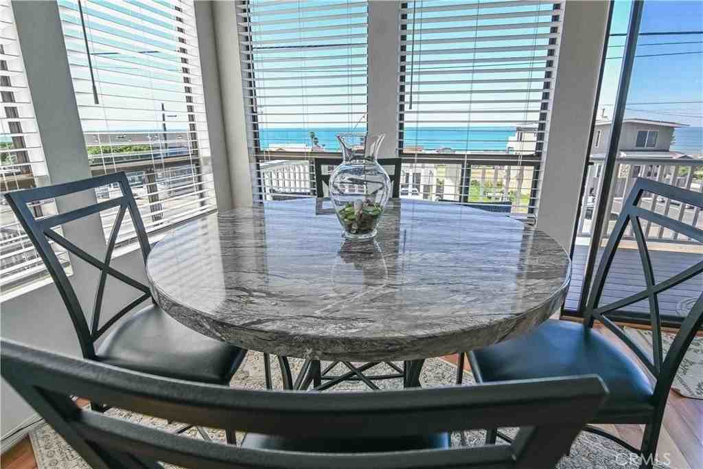 3287 Ocean Blvd - Photo 3 of 43