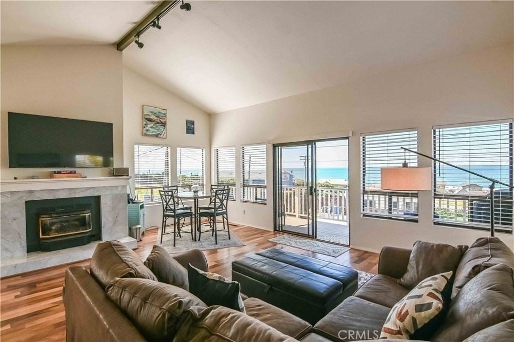 3287 Ocean Blvd - Photo 6 of 43