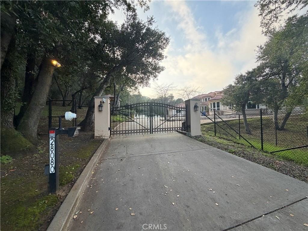 28080 Laura Ct - Photo 3 of 50