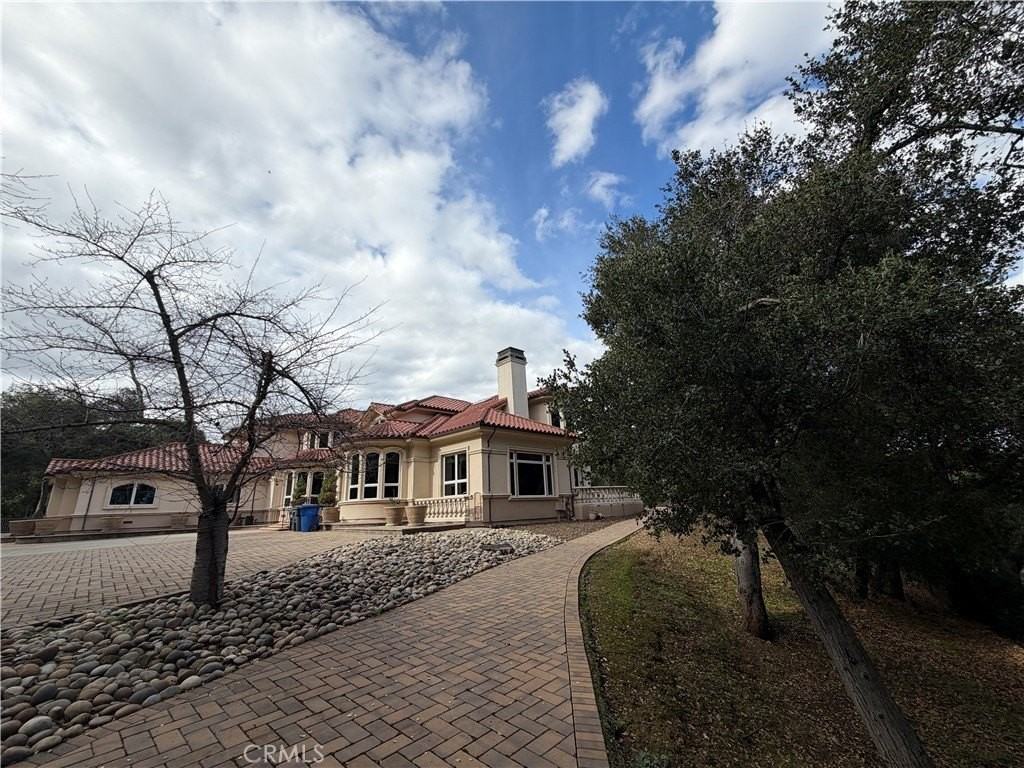 28080 Laura Ct - Photo 4 of 50