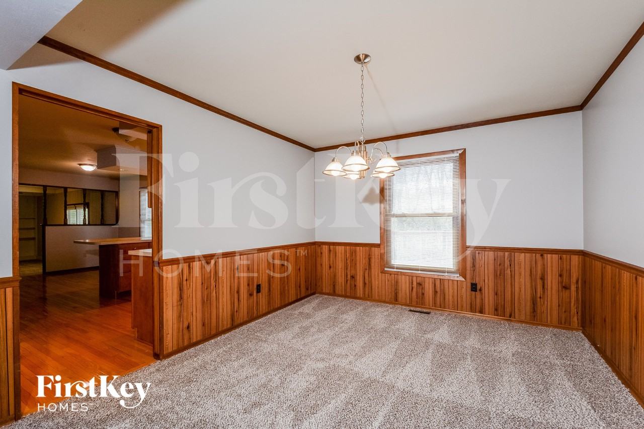 3217 Yale Blvd - Photo 4 of 15