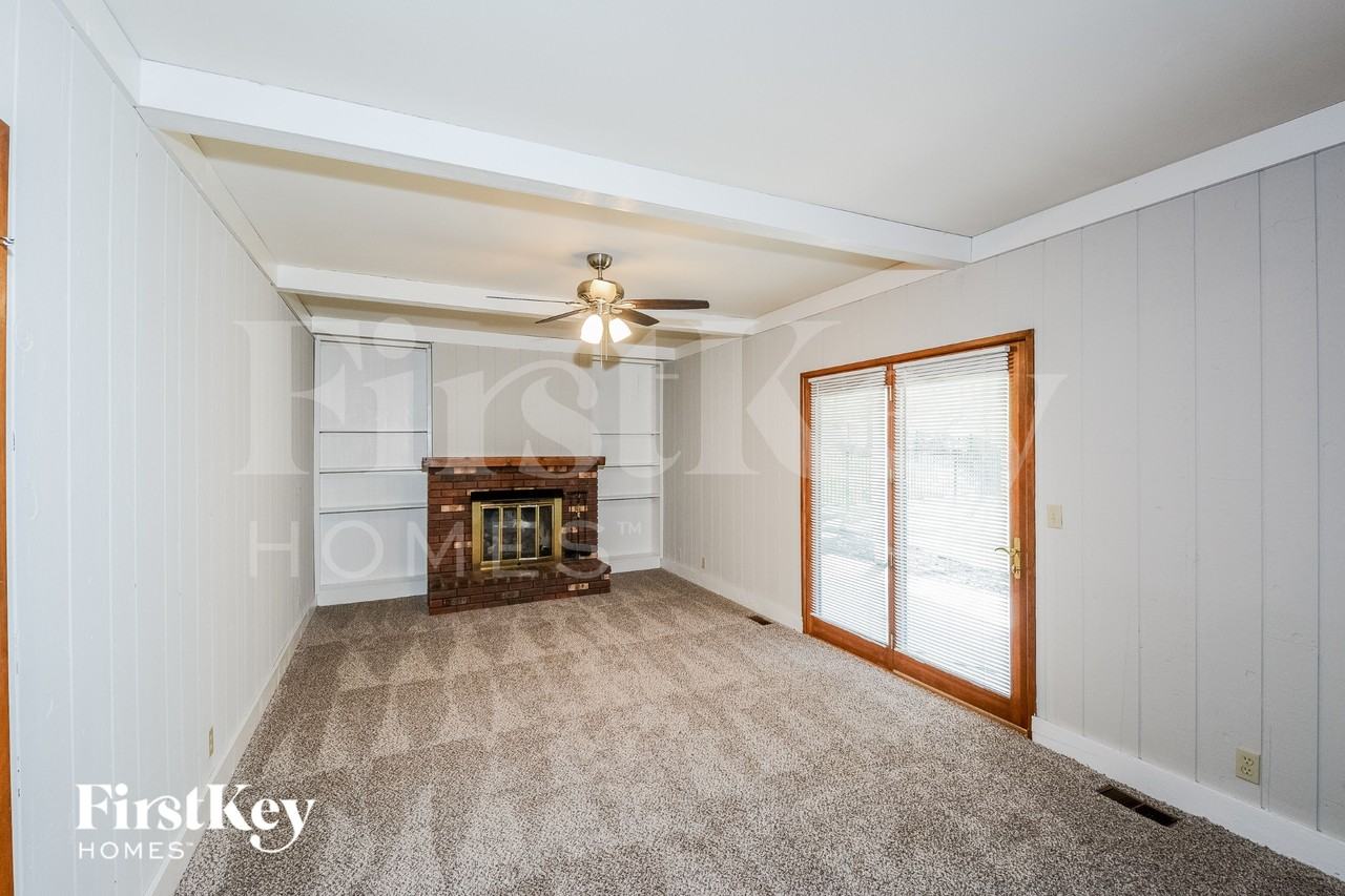 3217 Yale Blvd - Photo 7 of 15