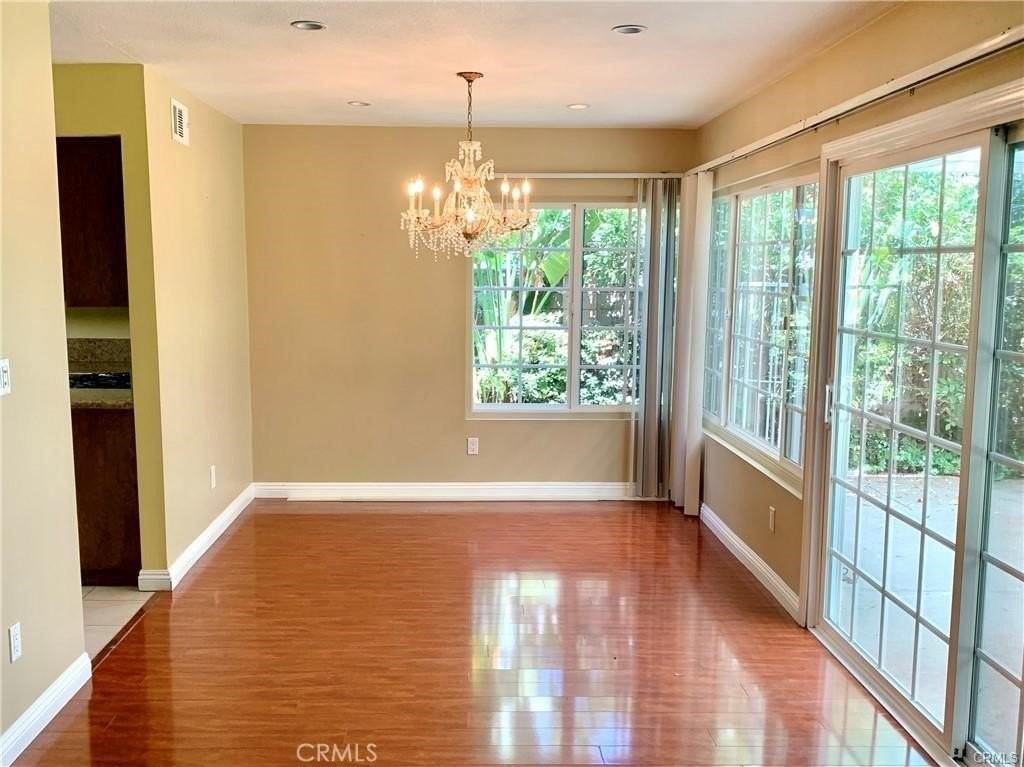 6718 Shoup Ave - Photo 4 of 8