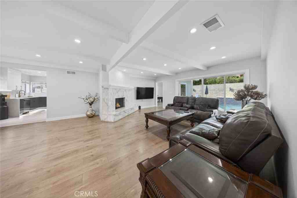 22247 De La Osa St - Photo 6 of 49