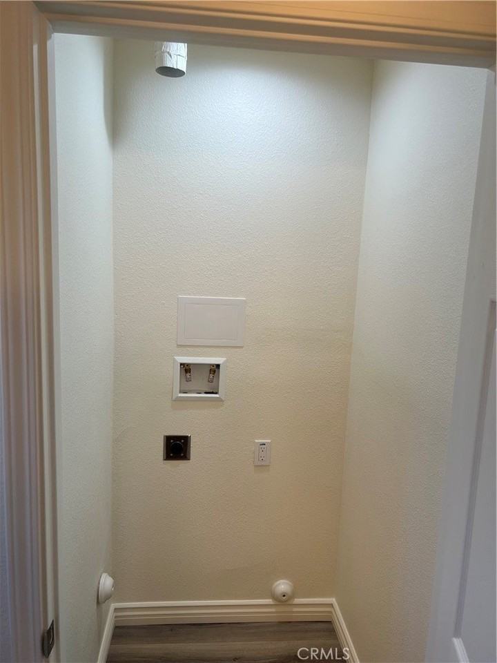 3734 W Imperial Hwy #B - Photo 6 of 8