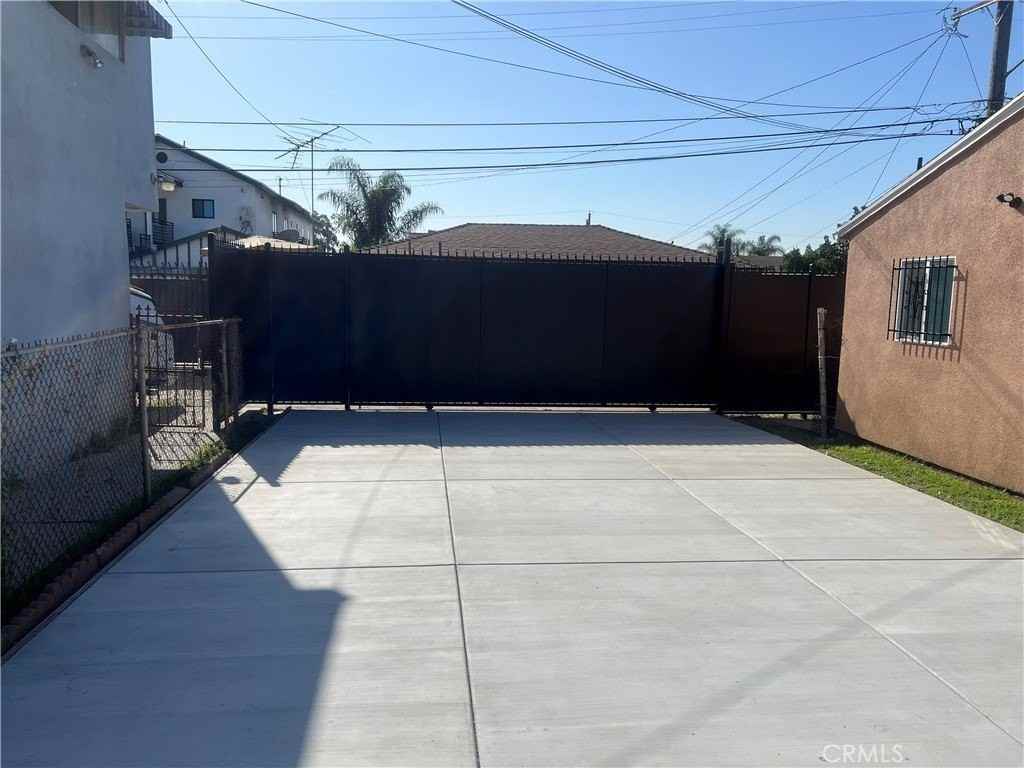 3734 W Imperial Hwy #B - Photo 7 of 8