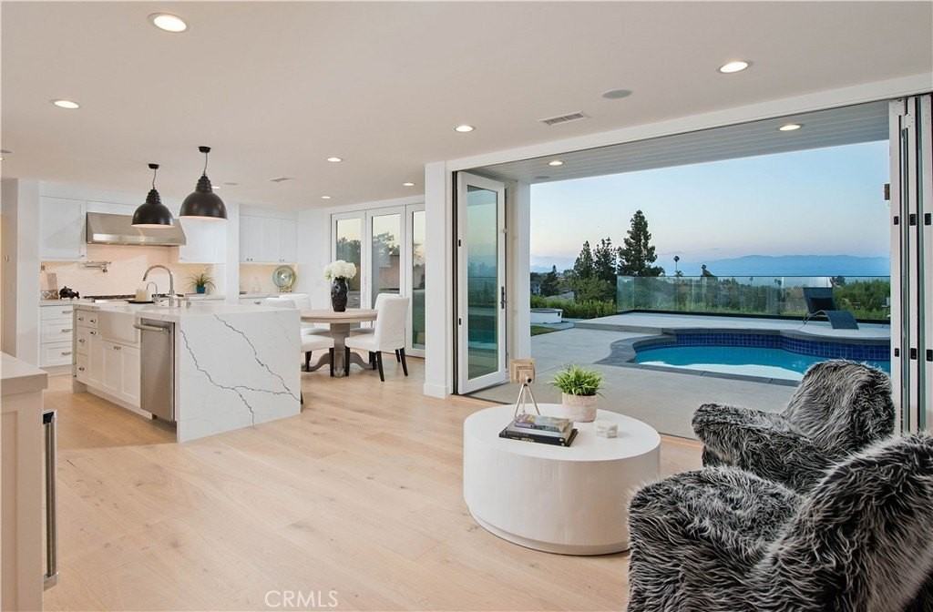 16449 Tudor Dr - Photo 3 of 50