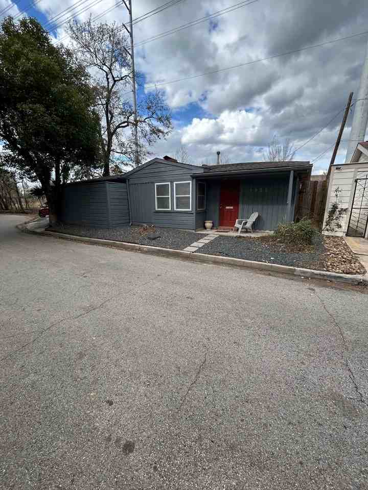 1922 Vassar St - Photo 2 of 27