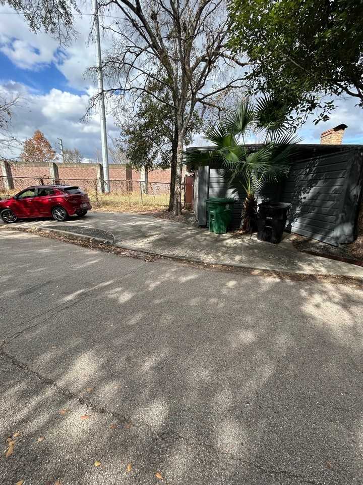 1922 Vassar St - Photo 3 of 27