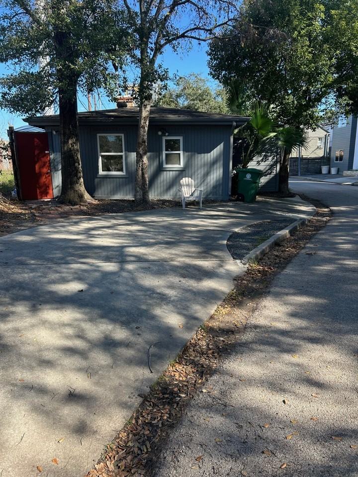 1922 Vassar St - Photo 5 of 27