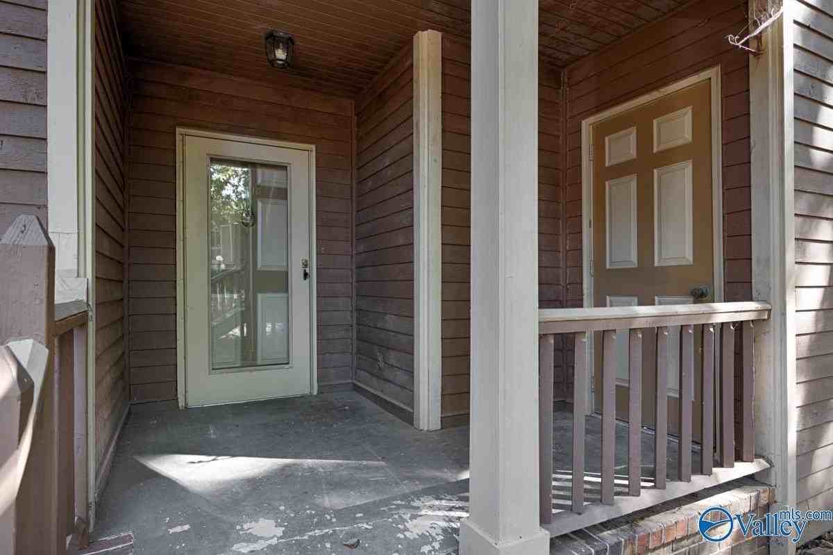 2048 Woodlawn Dr Sw Unit 2048 #2048 - Photo 3 of 28