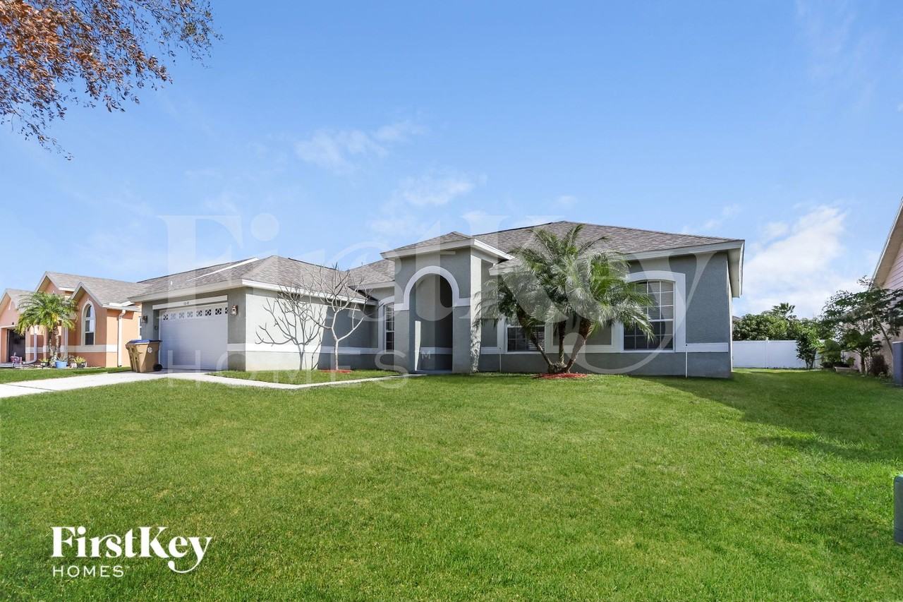 4648 Huron Bay Cir - Photo 2 of 15