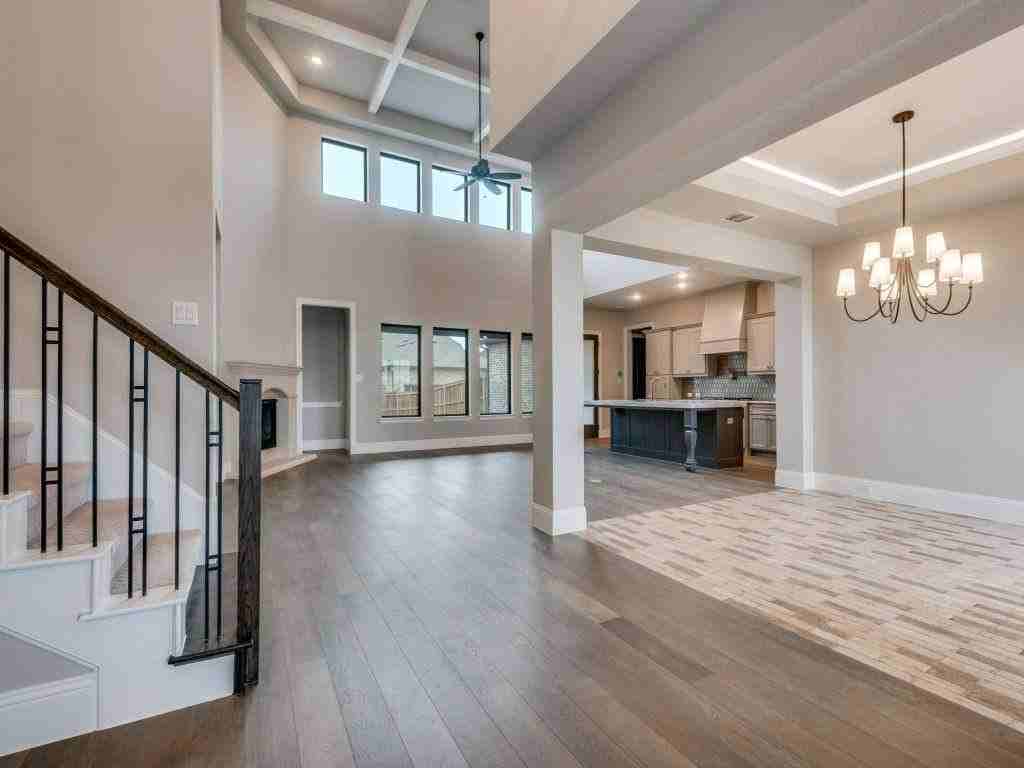 1317 Black Walnut Ln - Photo 3 of 15