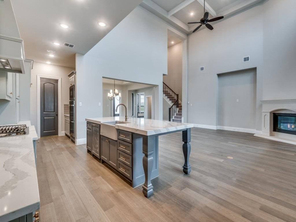 1317 Black Walnut Ln - Photo 7 of 15