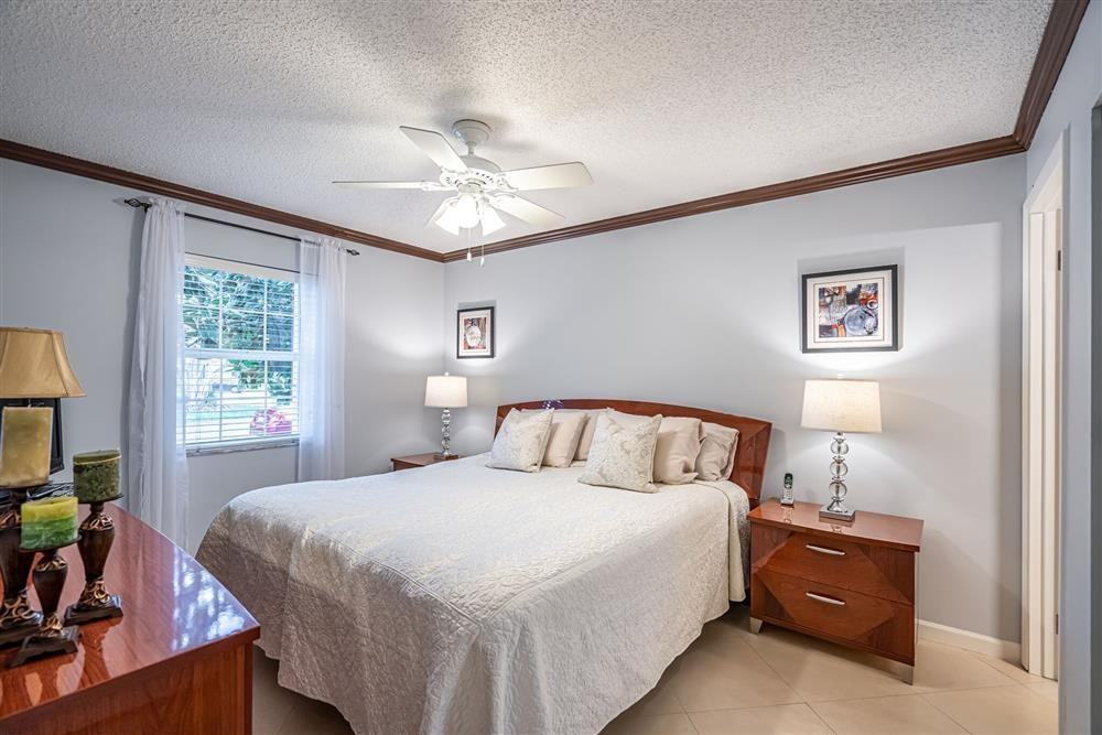 622 Waterside Dr - Photo 3 of 8