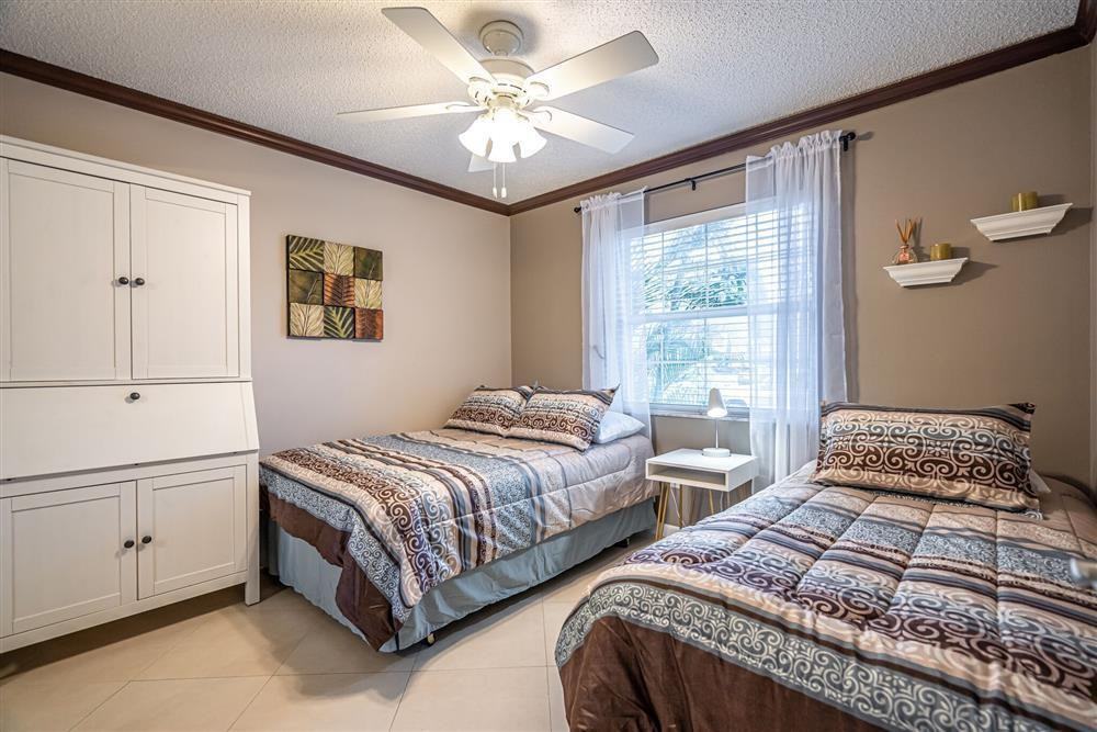 622 Waterside Dr - Photo 4 of 8