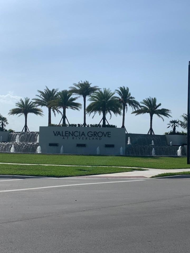 11643 Sw Moon River Way - Photo 3 of 38