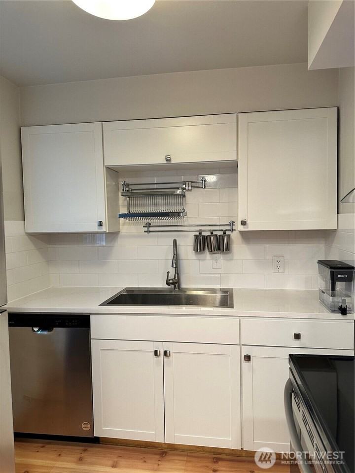 4840 Terrace Dr Ne - Photo 7 of 16