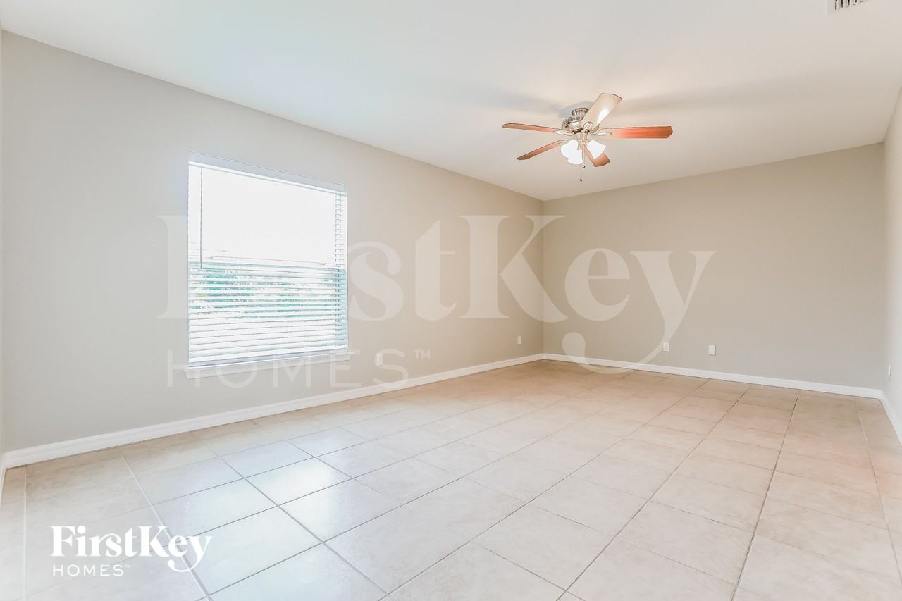 12477 Willmington Blvd - Photo 6 of 15