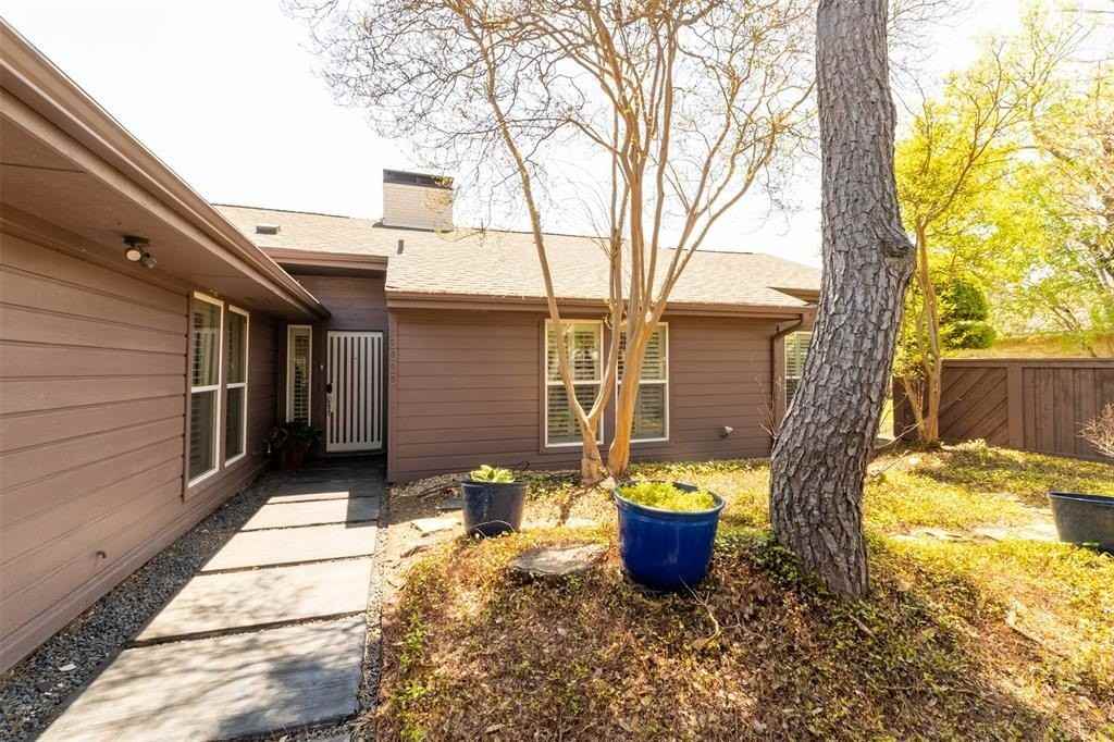 3000 Townbluff Dr #3000 - Photo 2 of 40