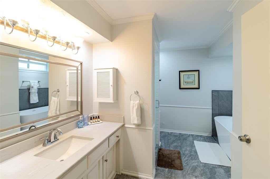 3000 Townbluff Dr #3000 - Photo 4 of 40