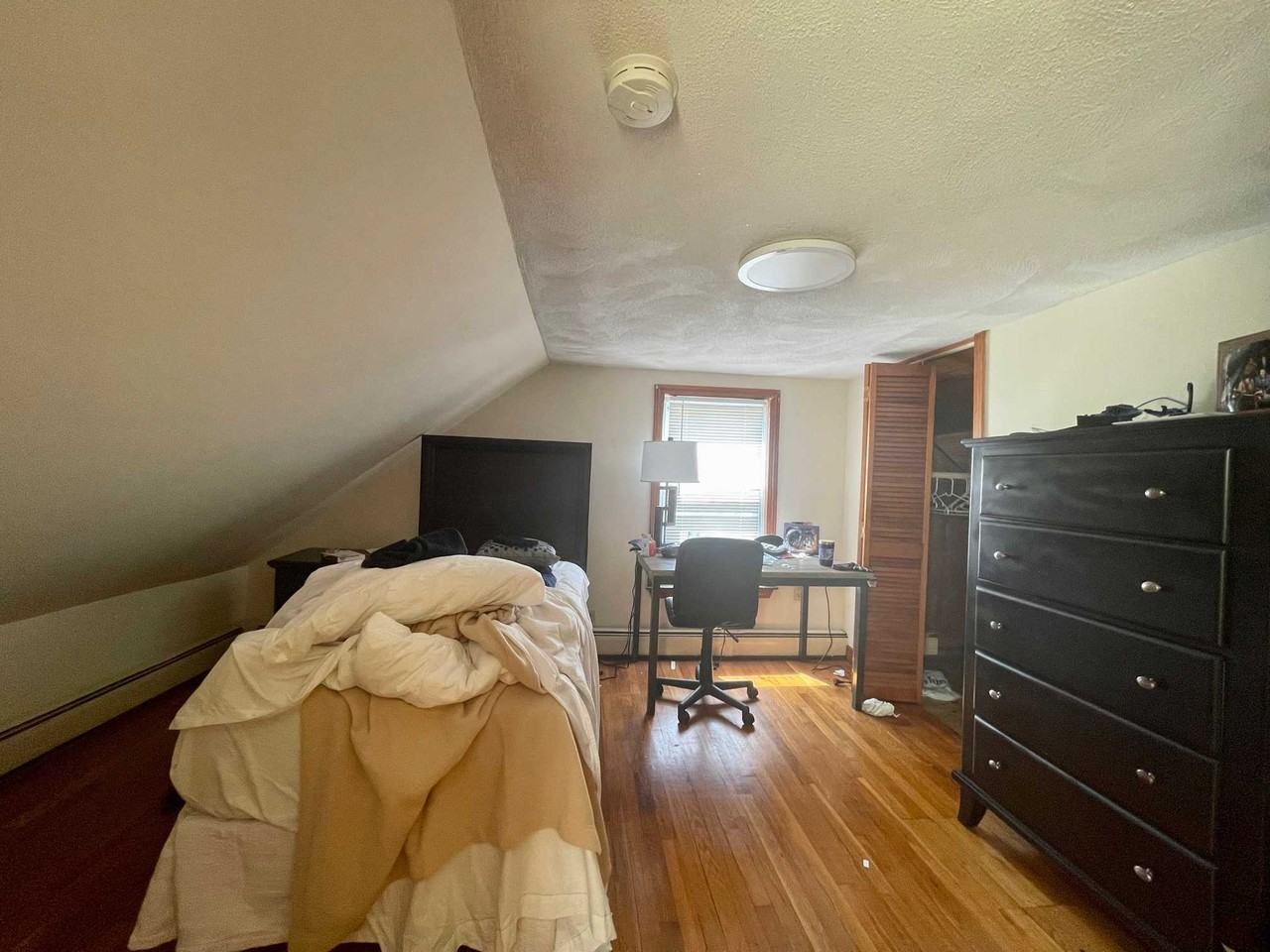 Somerville Ave - Photo 4 of 14